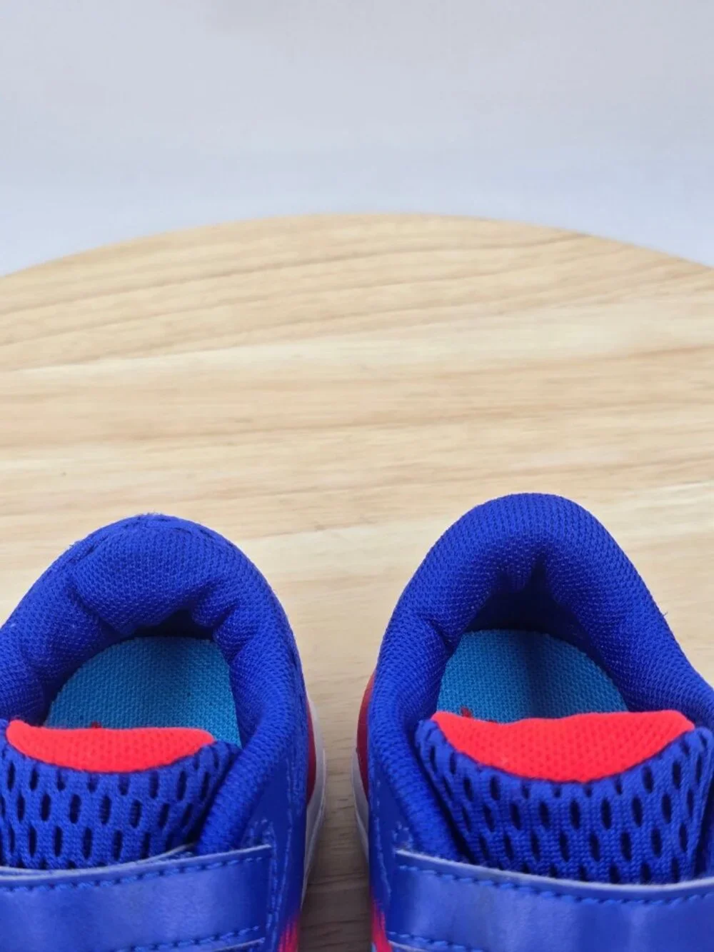 New Balance  680 V6 Hook and Loop Running Shoe IA680BR6 Toddler sz 7